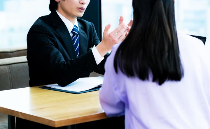 上司「新婦のおなかの子、俺の子でーすｗ」披露宴で爆弾発言⇒直後、生々しい証拠音声を聞かされ！？