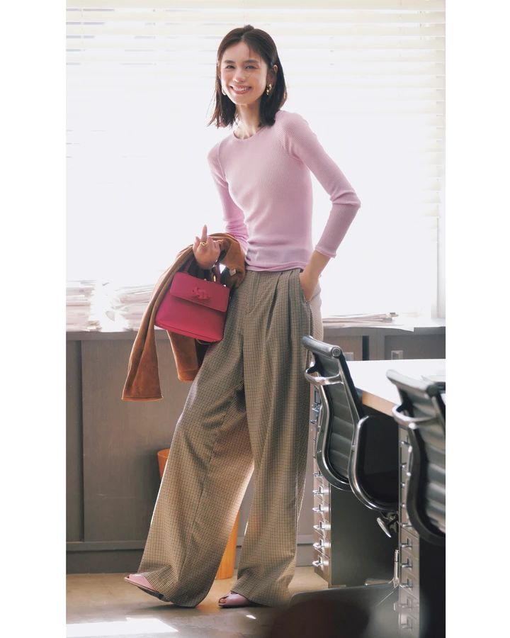 佐藤晴美 パンツコーデ