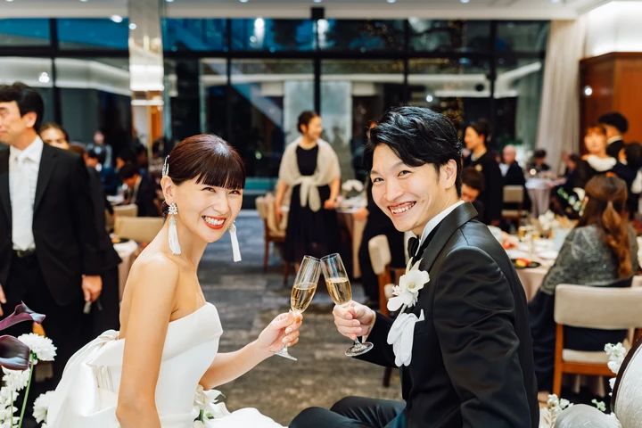 【一生に一度のウエディングドレス選び】憧れのANTONIO RIVAで叶える自分らしい花嫁スタイル｜ドレス・小物・ブーケをご紹介_6