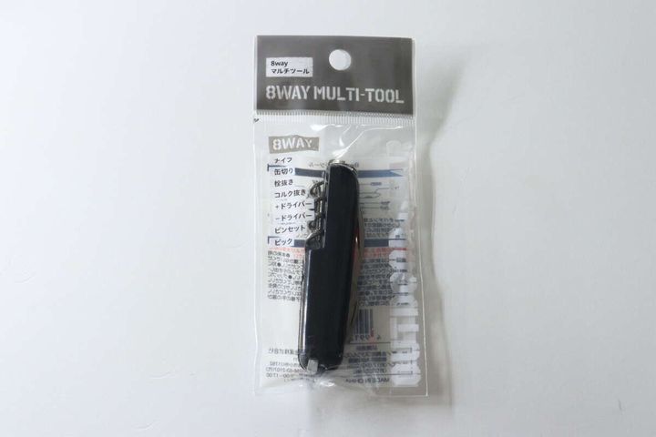 パッケージに入った黒い8wayマルチツール