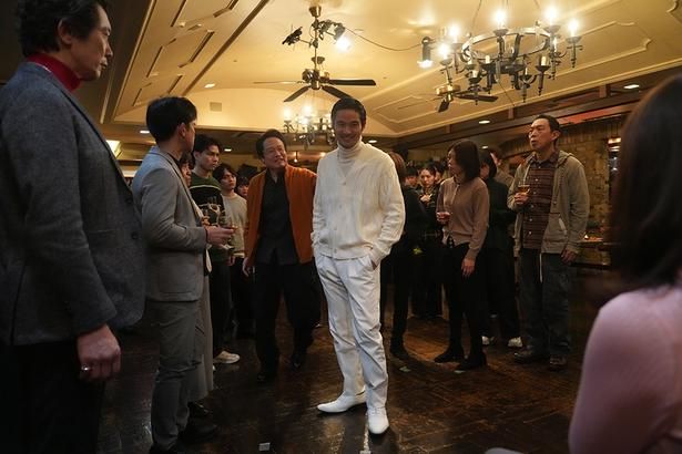 夛田は役柄に自分の経験を重ね、芝居に深くのめり込んでいく 鴻池留衣／文藝春秋／２０２６「本当にあった話（の話）」製作委員会