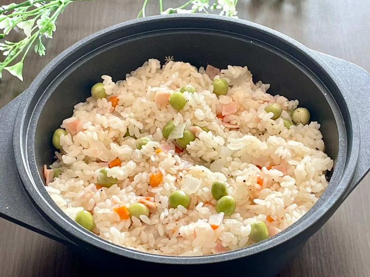むきグリーンピースとハムの本格炊き込みピラフ