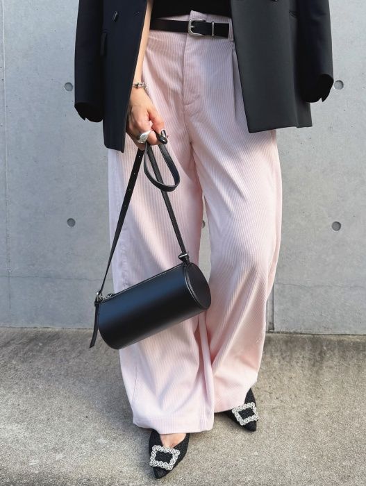 UNIQLO：C「コーデュロイボリュームパンツ」