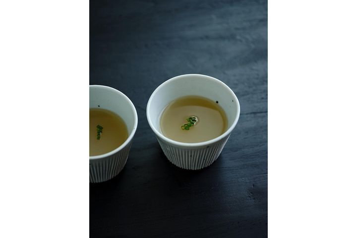 シジミと干しエビの澄んだスープ
