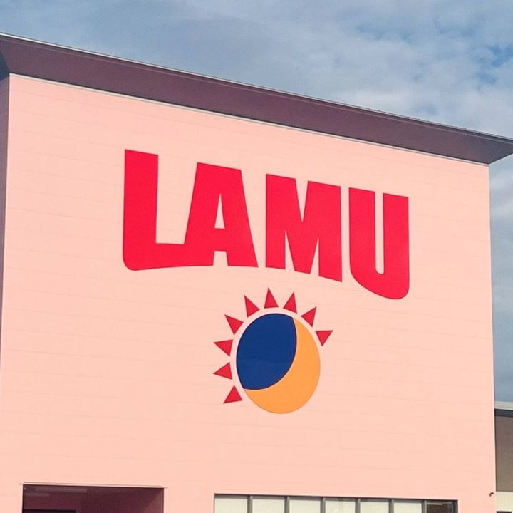 ラ・ムーの看板
