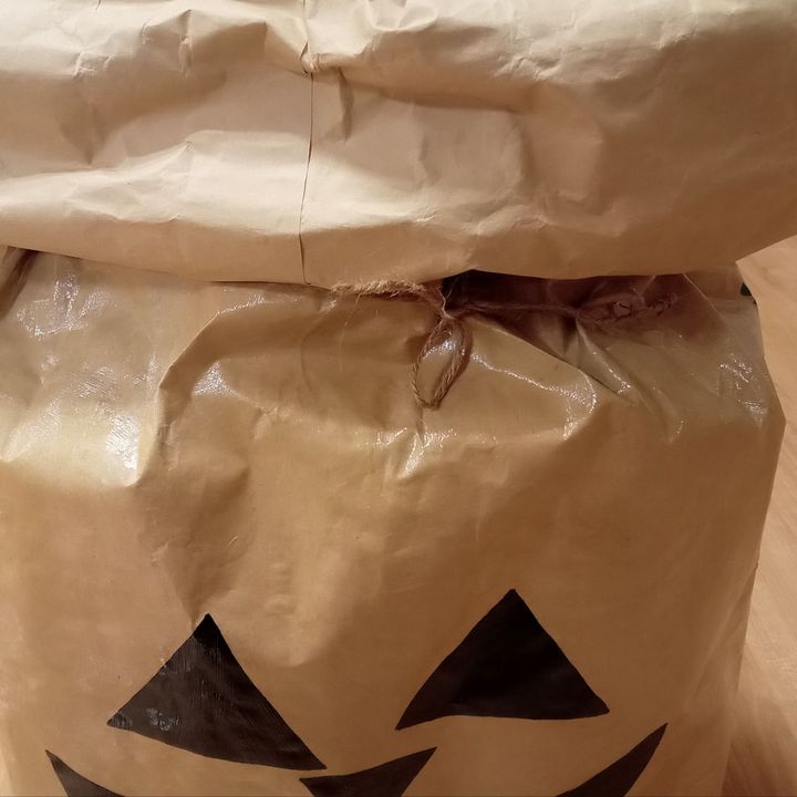捨てないで〜【お米袋】ハロウィンのオブジェに変身！