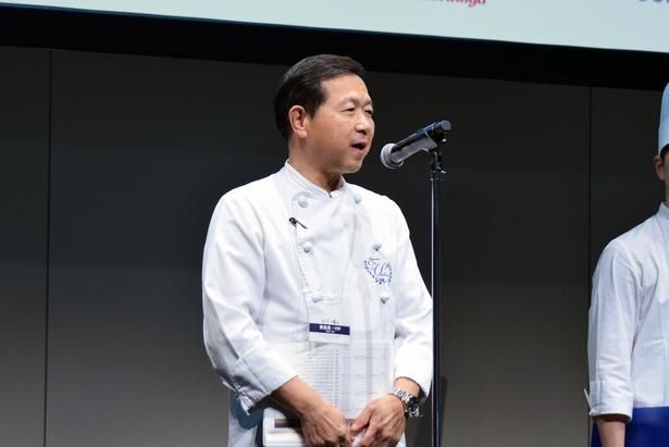審査委員長を務めた「ラ・ベルデュール」オーナーシェフの服部明さん 撮影：ソムタム田井