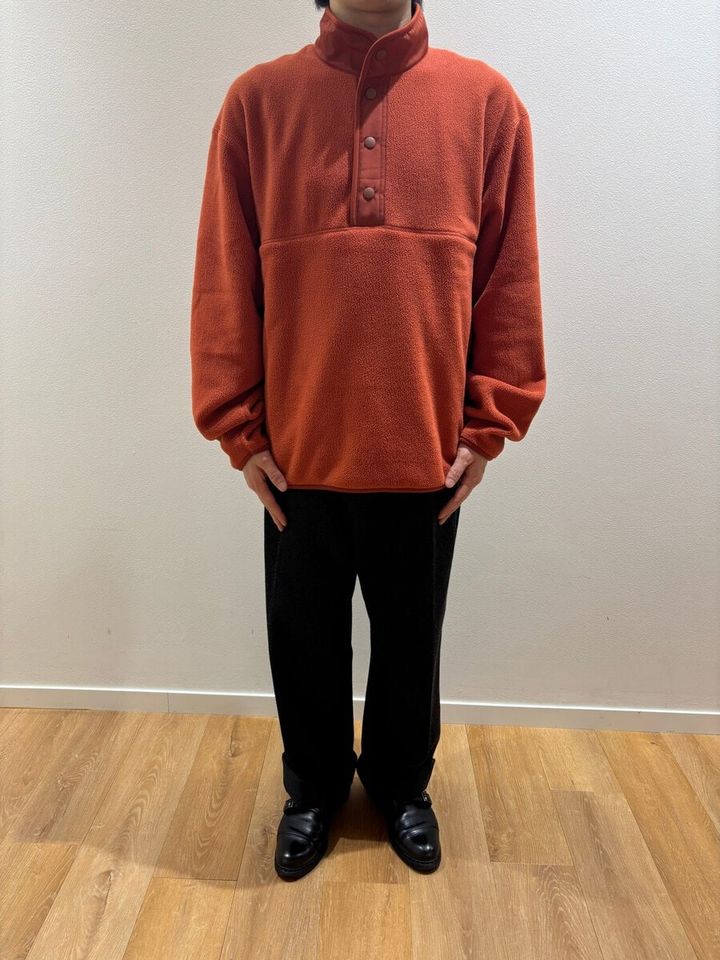 ユニクロの「フリースボタンナッププルオーバー」