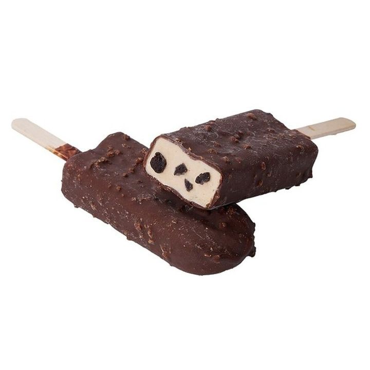 半分に割れた「クッキー＆クランチバー カフェモカ」と一本のアイス