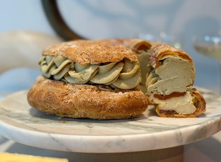 【速報】ミスターチーズケーキから新作「パリ・ブレスト」が登場！ ピスタチオ×アプリコットの味わいを実食♡_1