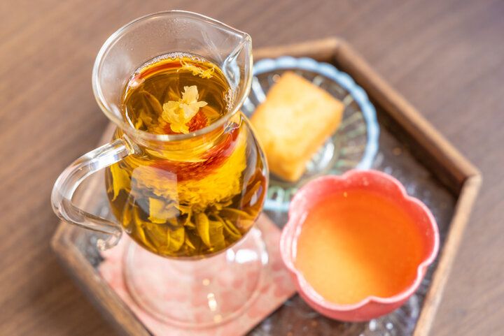 お茶を淹れる時間まで楽しい♪南京町「花が咲く中国茶のcafe」で中国茶体験