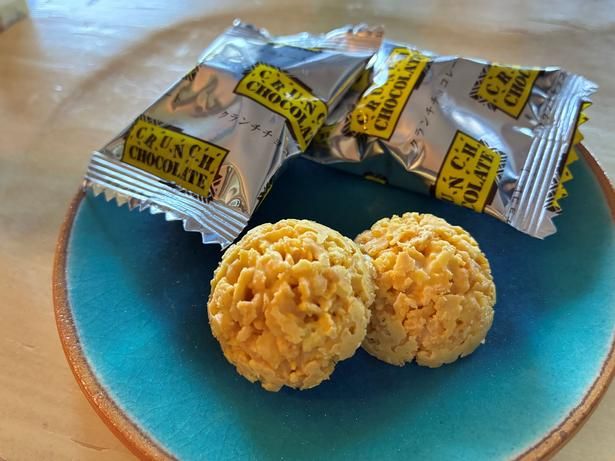 口に入れた瞬間、パイナップルのさわやかな香りと甘酸っぱさがパッと広がる