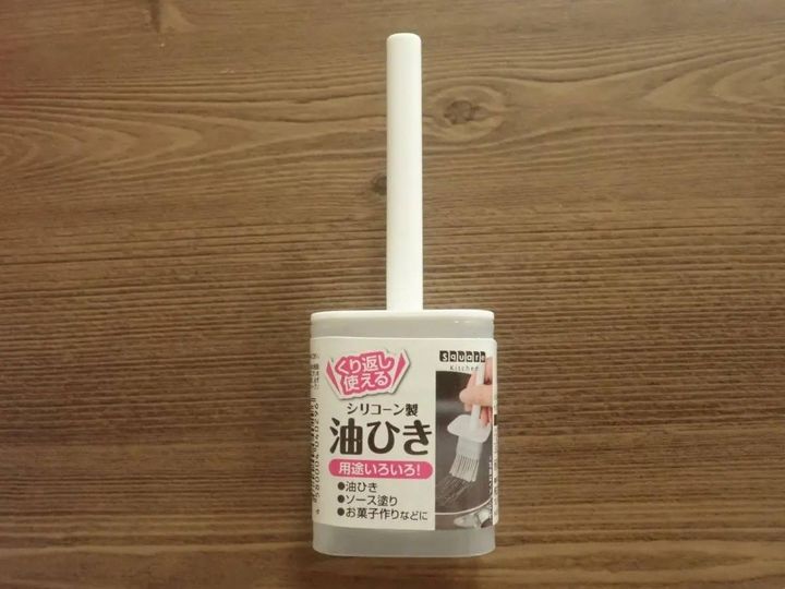 DAISO(ダイソー)：シリコン油引き角型
