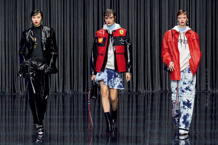 「フェラーリ」2023年春夏コレクションのルック