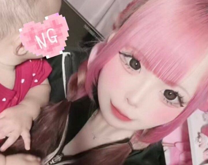 【写真・画像】「ライブの合間に母乳」“16歳で2回妊娠”現役地下アイドルシンママ、完母育児を告白「ミルク代がかからないので」 1枚目