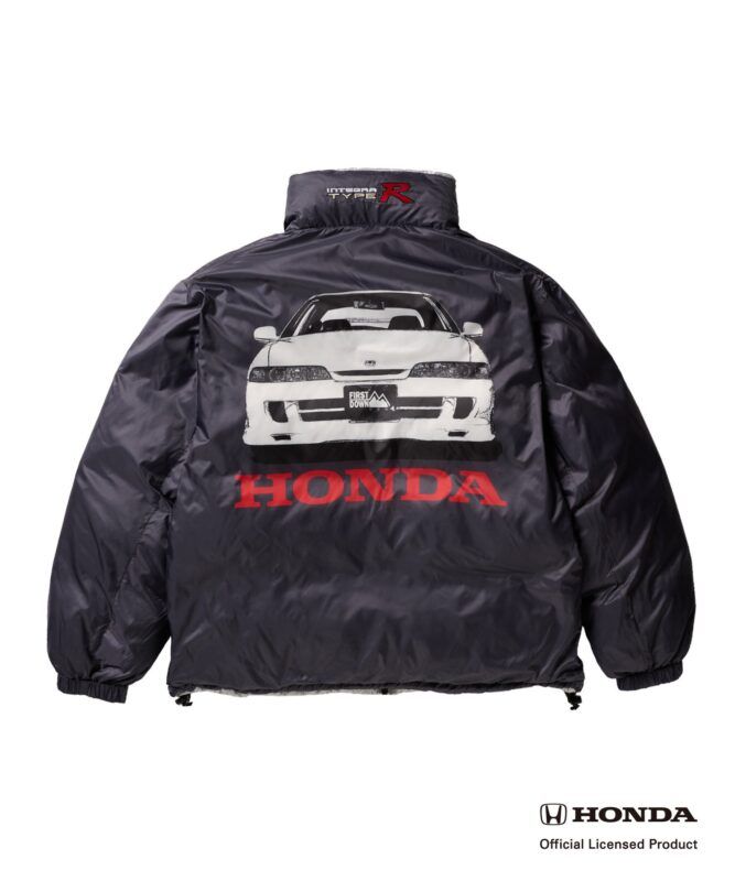 車体のグラフィックをプリントしたダウンの裏面
