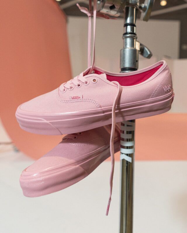 ピンクのPremium Authentic 44