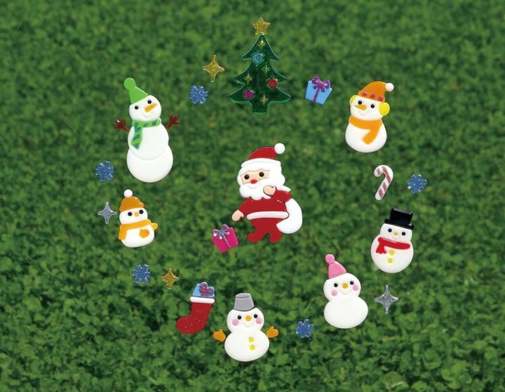 雪だるまとサンタのグミデコを組み合わせた例