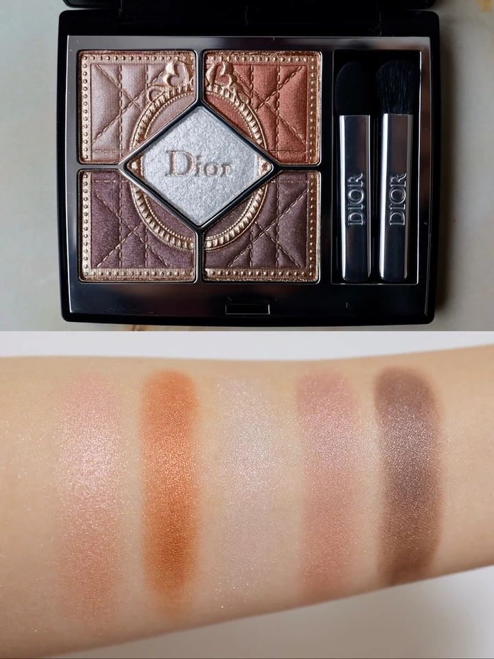 ディオール dior ホリデーコレクション クリスマスコフレ ディオールショウ サンク クルール 623 商品画像と実際の色