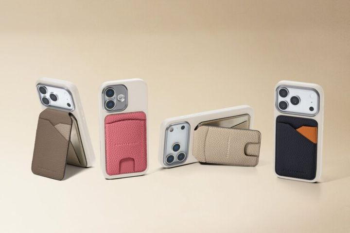 スマートフォンを縦横に立てたスタンドカードケース