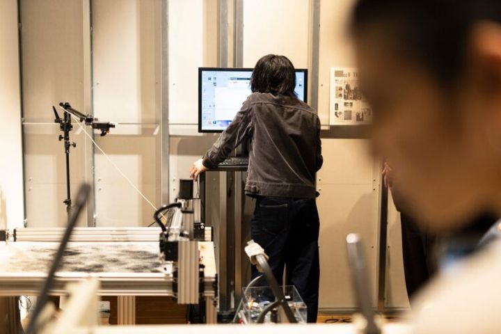 前回のPRINT HOUSEで制作を行う様子