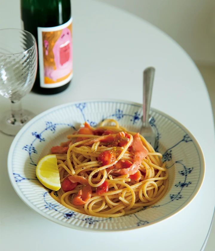 フレッシュトマトがそのままソース「ミニトマトとスモークサーモンのパスタ」