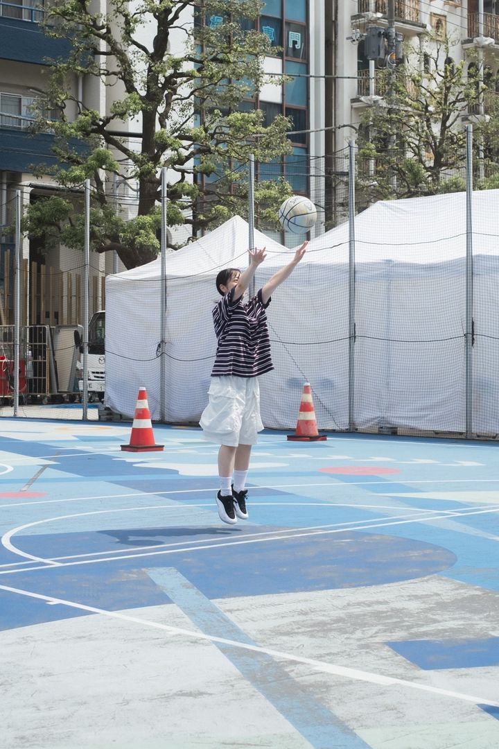 朝の楽しい過ごし方、大久保公園のコートで朝からバスケ🏀 【FUDGENA：荒木知佳のゆったりモーニング vol.4】