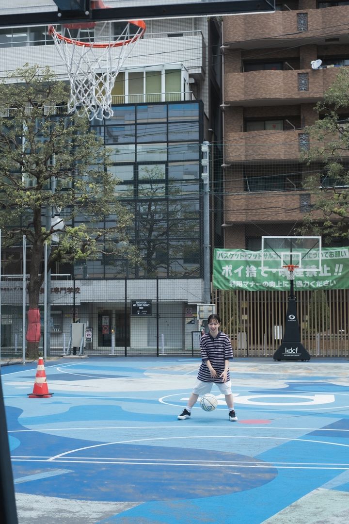 朝の楽しい過ごし方、大久保公園のコートで朝からバスケ🏀 【FUDGENA：荒木知佳のゆったりモーニング vol.4】
