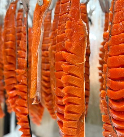 函館朝市の隠れた名物「生とば」が全国展開へ。父が作った味で函館の新名物を目指す