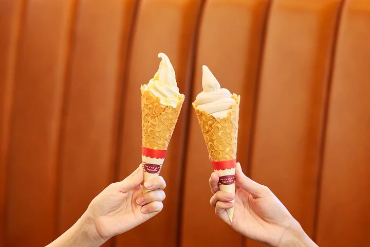 「The Coach Coffee Shop」木更津限定新メニューSIGNATURE SOFT SERVE HONEY SEA SALT
