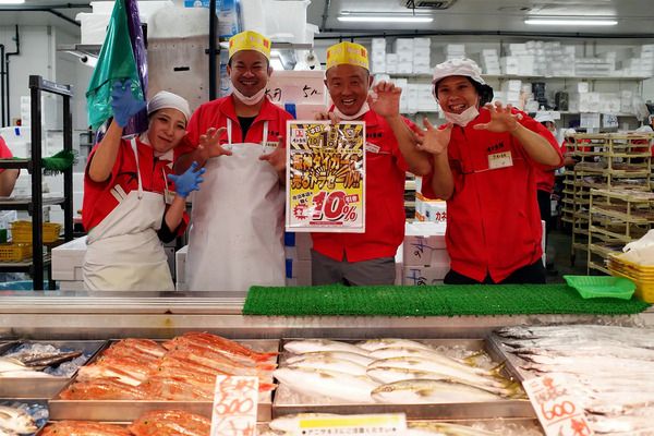 鮮魚専門店「角上魚類」が阪神タイガースのリーグ優勝を祝う「売る虎セール」開催！全品10％OFF
