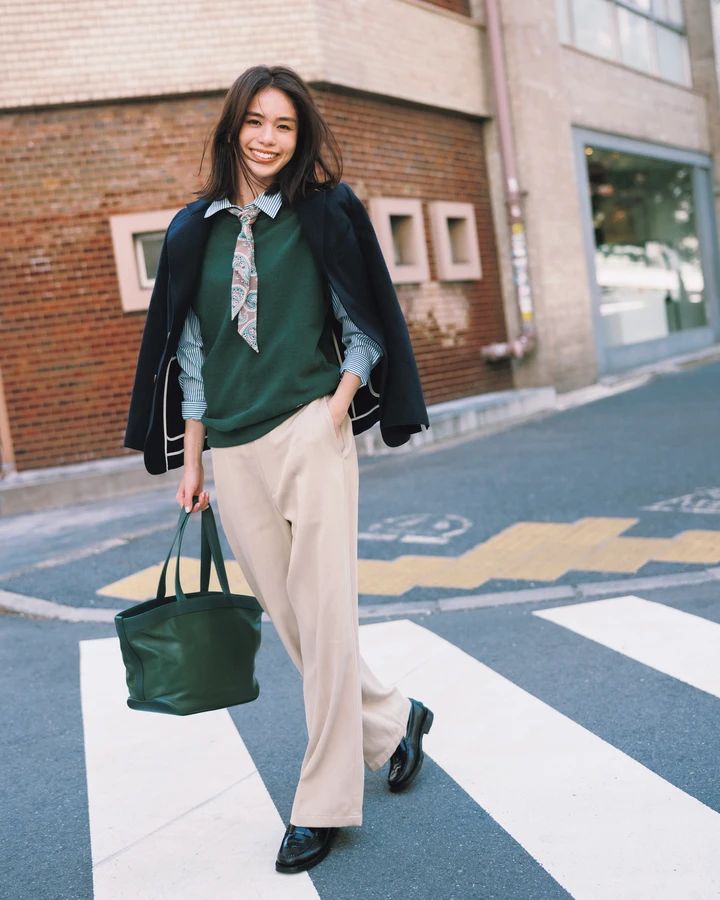 佐藤晴美 パンツコーデ