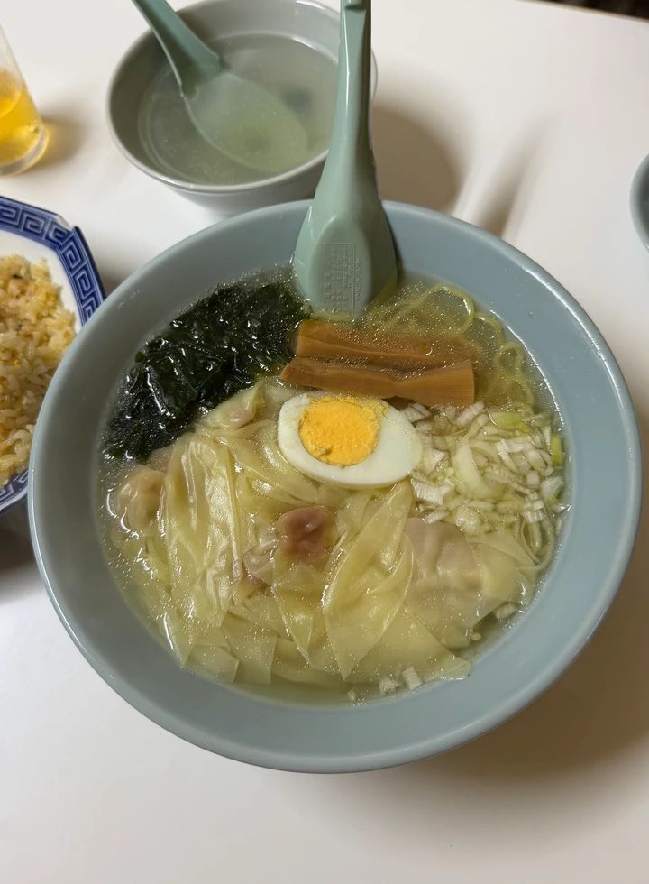 みんみんのワンタンメン