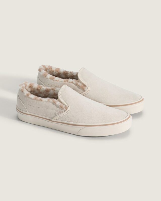 Classic Slip-OnのCozy Hug Turtle Dove