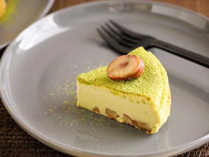 栗入り抹茶チーズケーキ