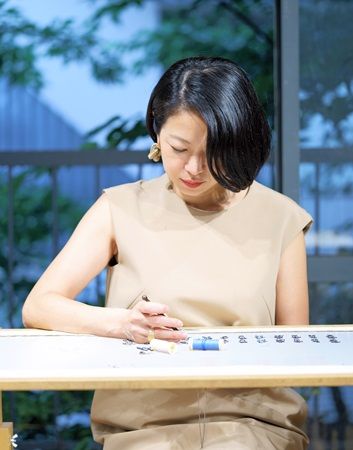 maison des perles、オートクチュール刺繍による「ミッフィー」のアクセサリー発売！