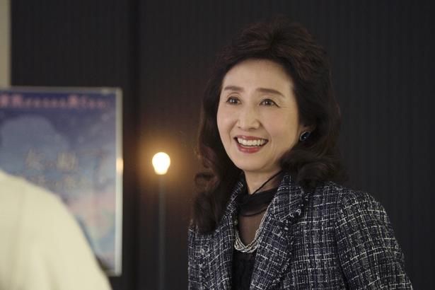 とある事件をきっかけに夕子と交流を深める女性を、芦川よしみが演じる [c]2026 IRH Press