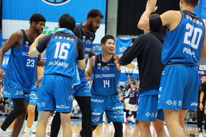 画像2: 「らしくない」様子も、王者撃破の一戦で指揮官が賞賛