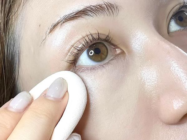 厚塗り感なくファンデーションを美しく塗るコツは？