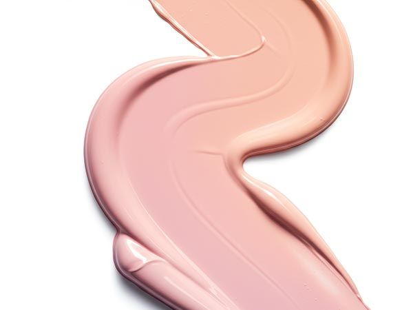 厚塗り感なくファンデーションを美しく塗るコツは？
