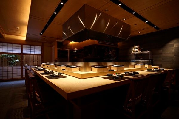 大阪・北新地の「天麩羅とお蕎麦 三輪」で秋冬のディナー企画開始！伝統野菜を季節天婦羅に