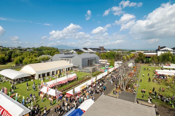 宮崎県都城市の「焼酎の里 霧島ファクトリーガーデン」で「霧島秋まつり2026」開催！食と焼酎の文化を楽しもう