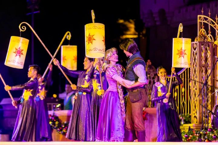 香港ディズニーランド・リゾート「ディズニー・クリスマス・ライブ・イン・コンサート！」