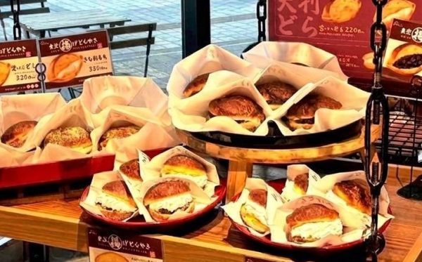 サクッともちもち食感が病みつき…！大阪・京橋駅に進化系和スイーツ「東京揚げどらやき」が期間限定オープン