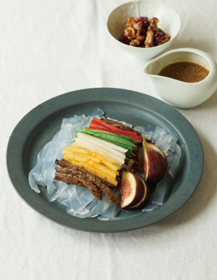 軽やかな葛切りで作る上質な韓国料理 「タンピョンチェ」