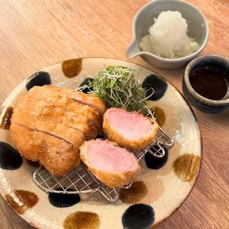 三度揚げのアグー豚カツと10種類以上の島野菜を楽しめる！古宇利島から車で約5分の屋我地島に琉球ベイブがOPEN