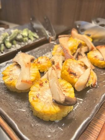 三度揚げのアグー豚カツと10種類以上の島野菜を楽しめる！古宇利島から車で約5分の屋我地島に琉球ベイブがOPEN