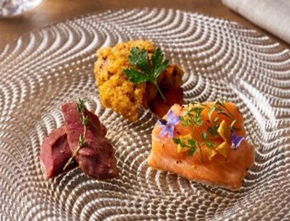 2エリアの20店舗で独自のメニューを楽しめる「多摩市アイスランド風まちバル」開催