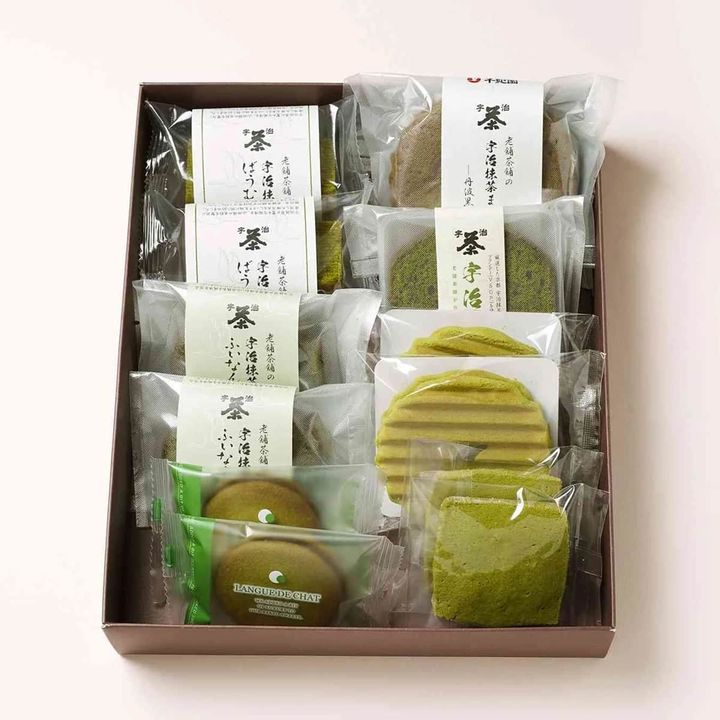宇治抹茶焼き菓子詰合せ 12個入 ～抹茶づくし～ 化粧箱の中身
