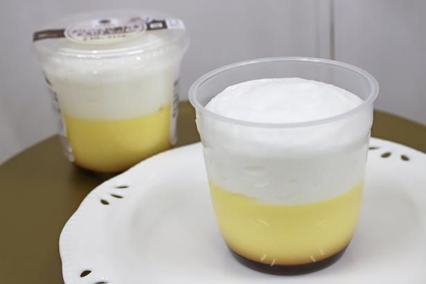 横から見ると約半分が無限クリーム！「クリームに溺れるとろけるプリン」(248円)